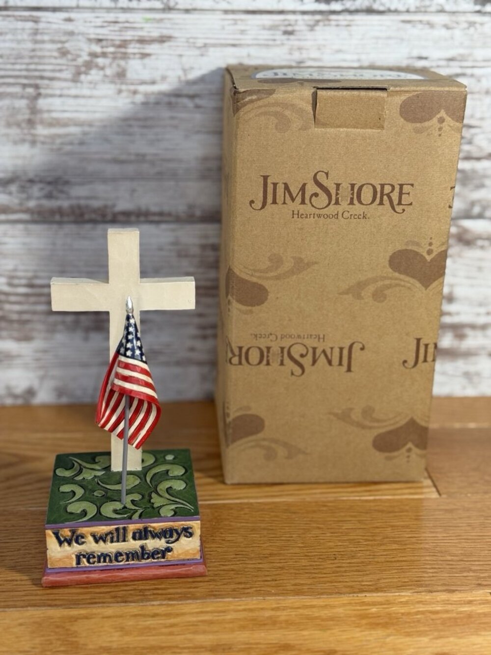 Enesco Jim Shore Heartwood Creek "We Will Always Remember" 6” Figurine W/Box
